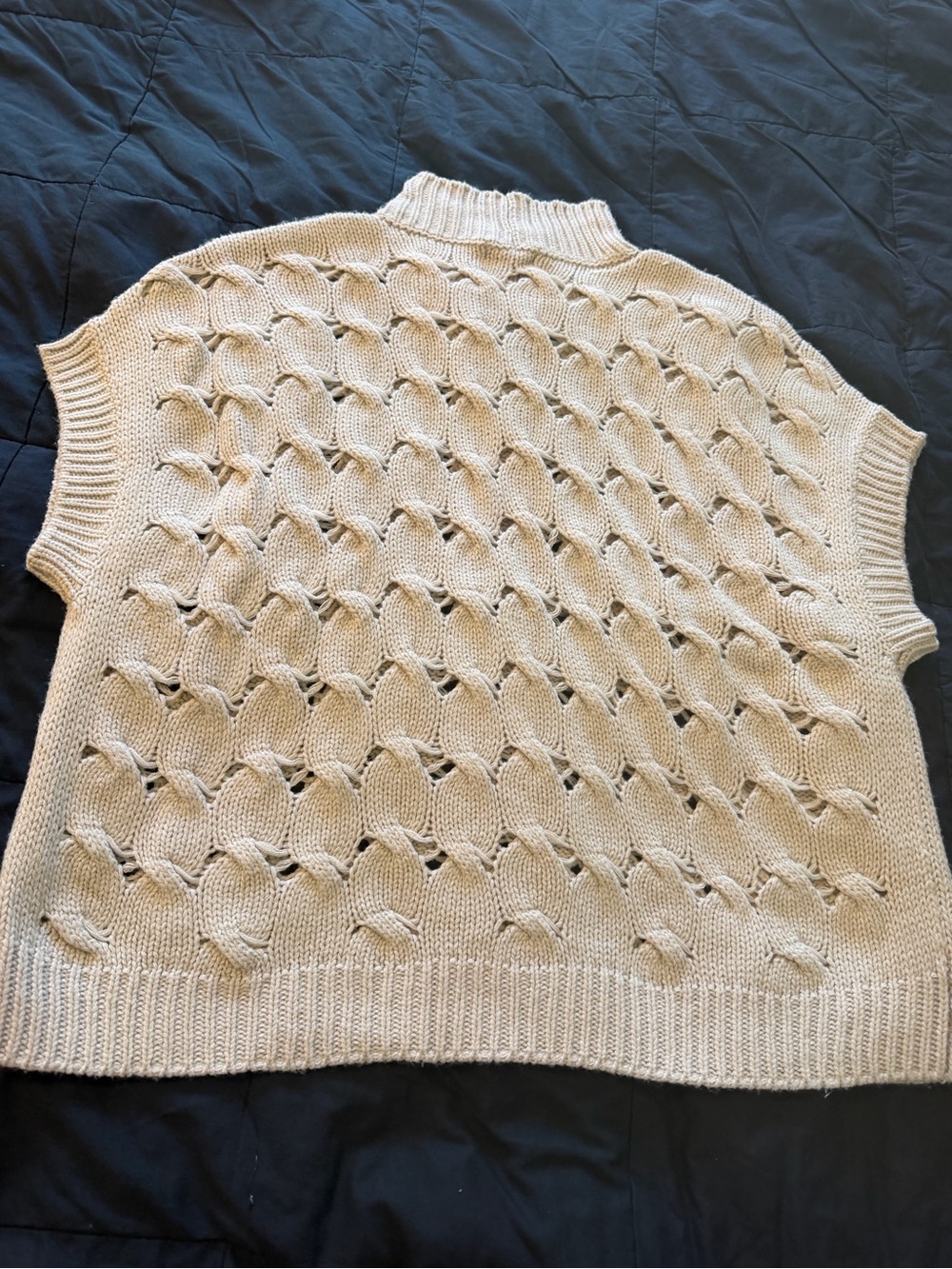 DR2 Women’s Cream Cable Knit Short-Sleeve Sweater Vest